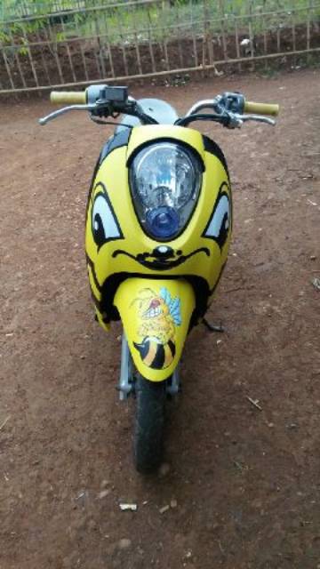 stiker decal scoopy karbu lebah