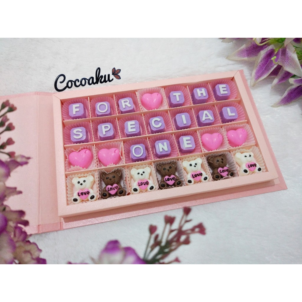 

Cokelat valentine / Coklat ucapan cinta (hardcase box 28 Sekat)