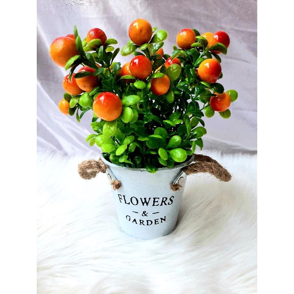 tanaman artificial tanaman hias plastik buah tomat palsu + pot  kaleng