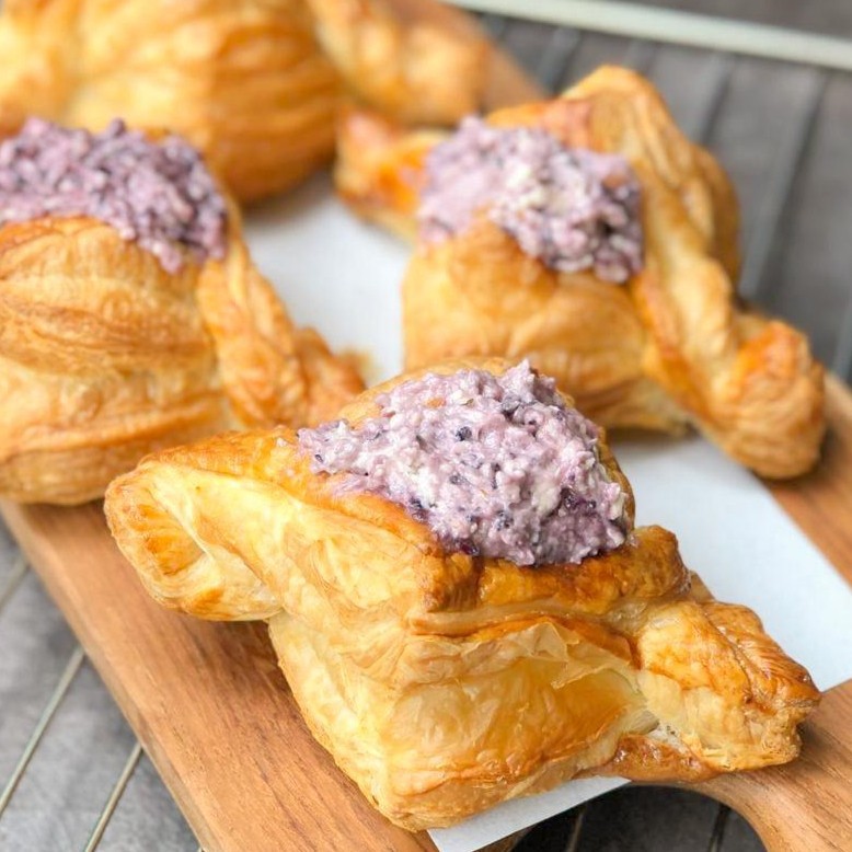 

BLUEBERRY CREAM CHEESE