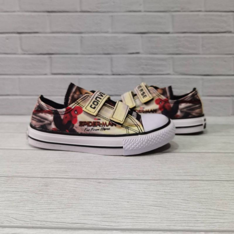 Sepatu kids anak converse karakter perekat low