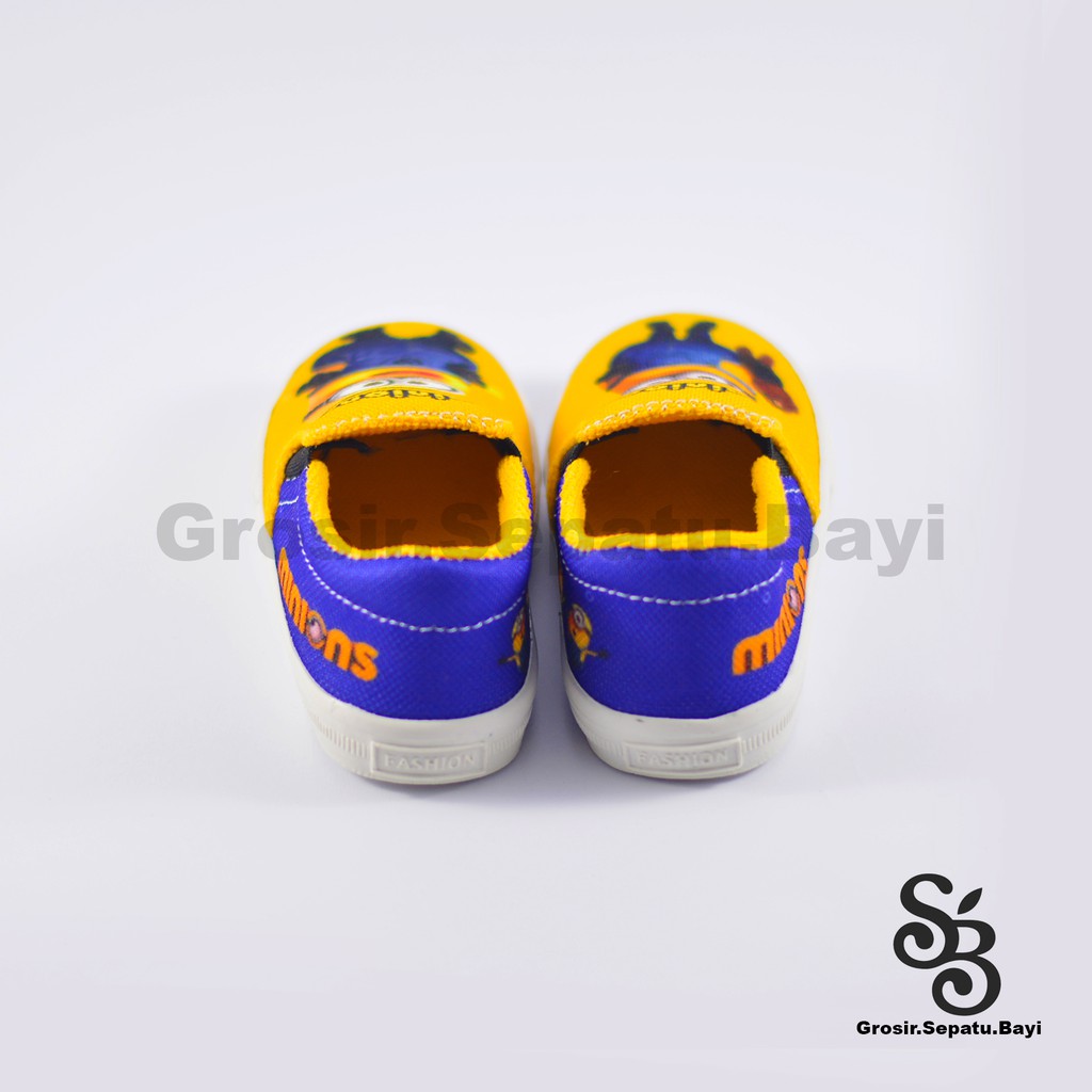 sepatu anak laki-laki karakter minion murah