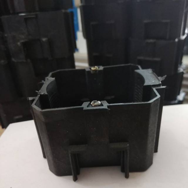 MOUNT BOX SAKLAR,MANGKOK SAKLAR LISTRIK,MANGKOK LISTRIK TANAM,INBOW,KOTAK DUS SAKLAR, STOPKONTAK.