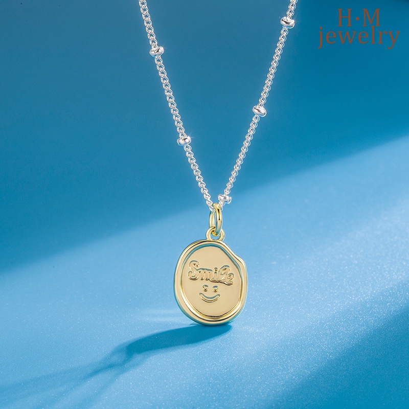 Kalung Rantai Liontin Oval Motif Smiley Face Warna Emassilver Untuk Wanita