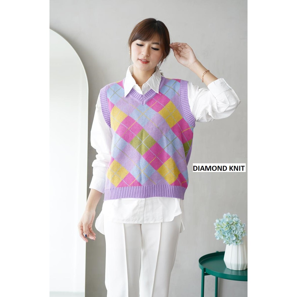 Diamond Knit Vest Rompi Rajut Wanita