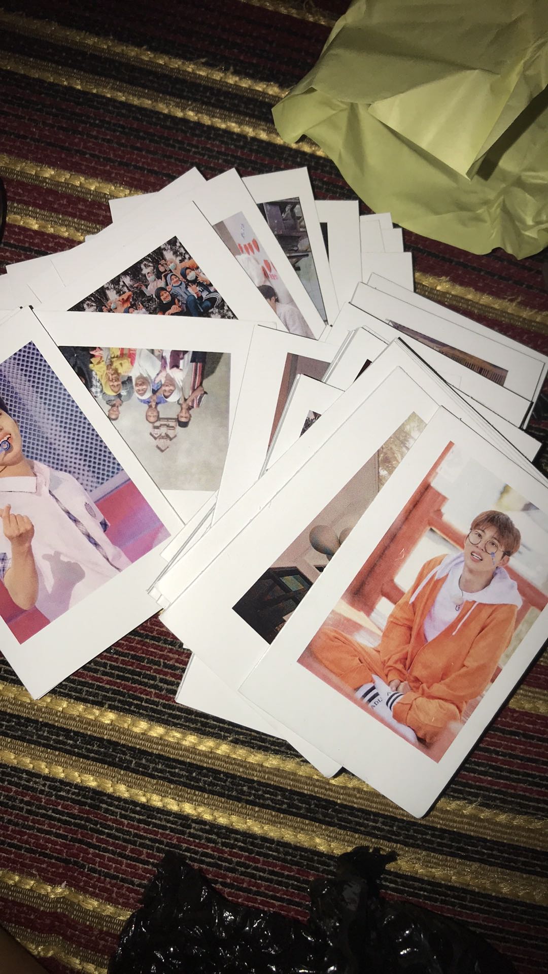 [100] Foto 15.000 Bisa Polaroid Atau Full Print Wall Decor