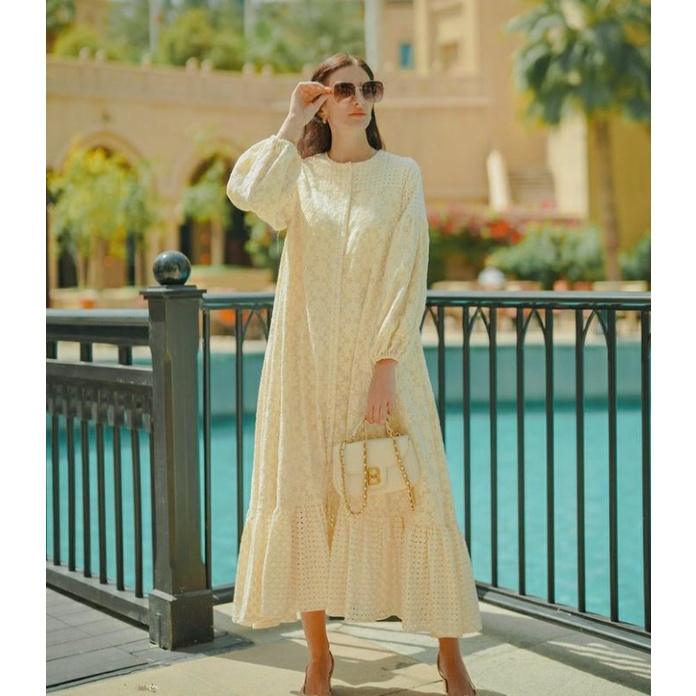 ZIANA MAXI DRESS CREAM BENANG JARUM