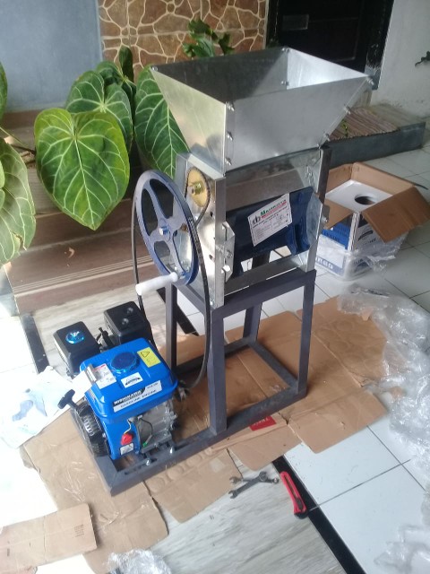 Mesin Pengupas Kulit Kopi Basah