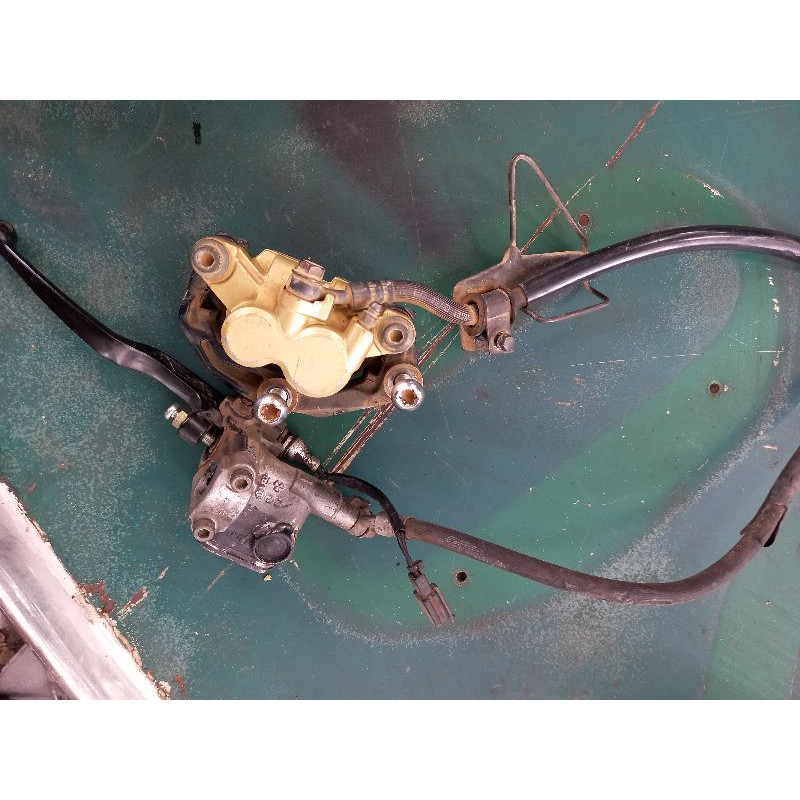 1 SET PENGEREMAN DEPAN MASTER REM KALIPER KEPALA BABI FIZR FIZ R F1ZR F1Z R ORIGINAL COPOTAN MOTOR