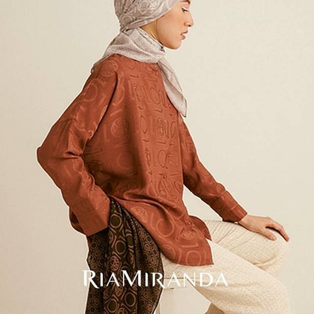 Riana Top Ria Miranda