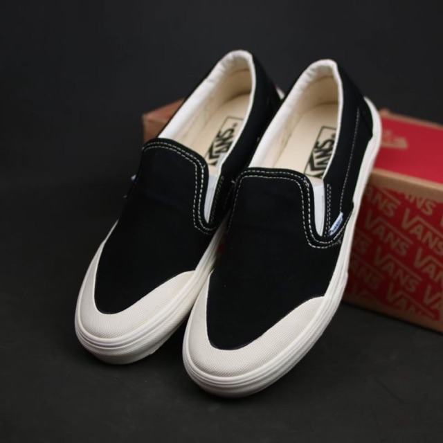 vans slip on half moon