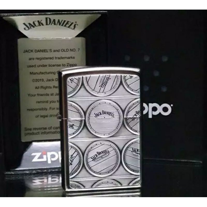 Zippo Original 29817 Jack Daniels Barrel  Emblem Chrome