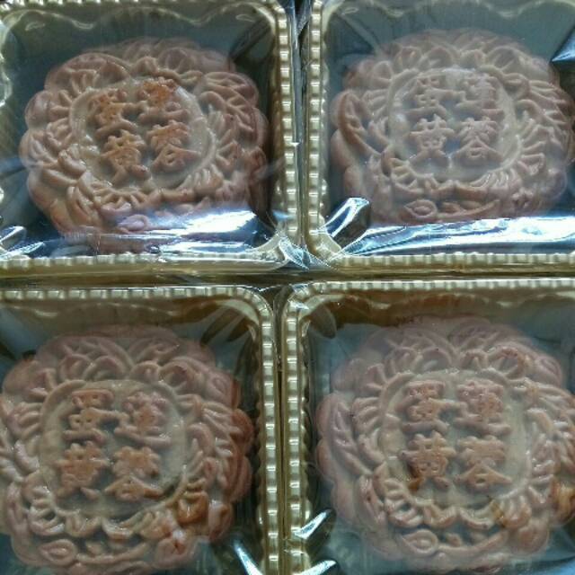 

A1 Kue Bulan Teratai Merah Telor