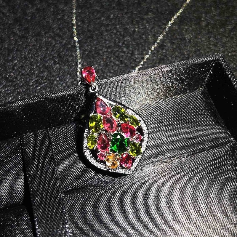 New Luxury Colorful Drop-Shaped Moissanite Necklace