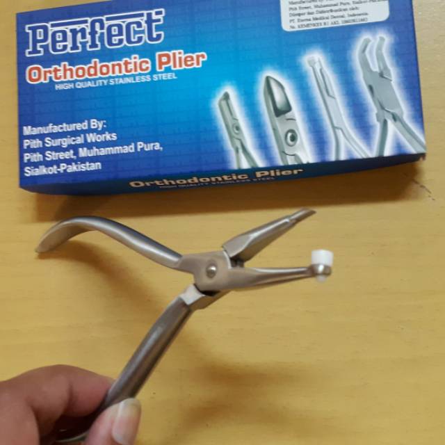 Tang adhesive remover