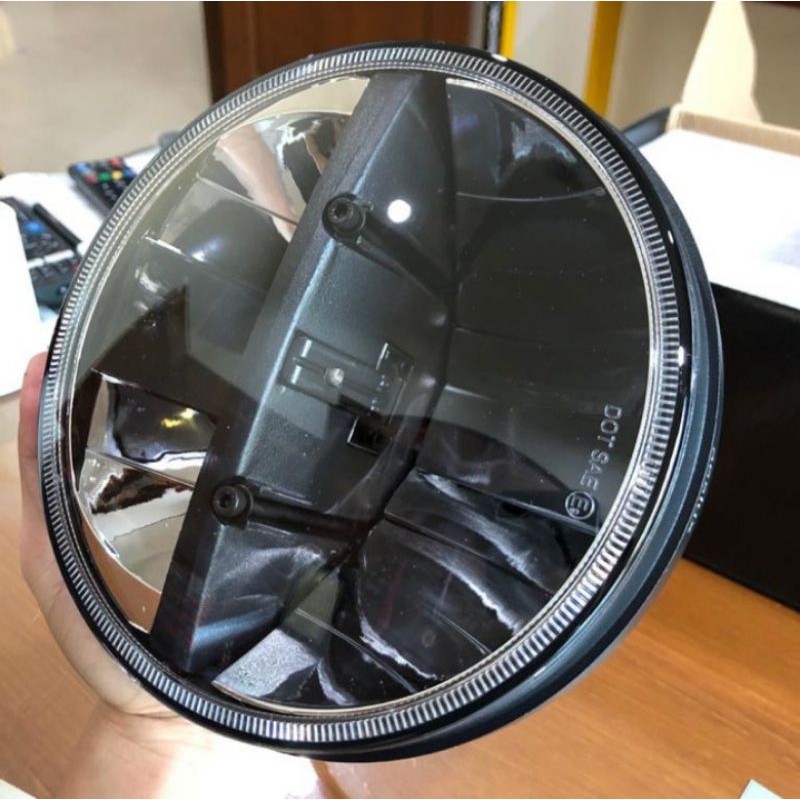 Headlamp led model trucklite 7inch.headlamp bulat. lampu depan mobil Offroad.lampu daymker 7inch bul