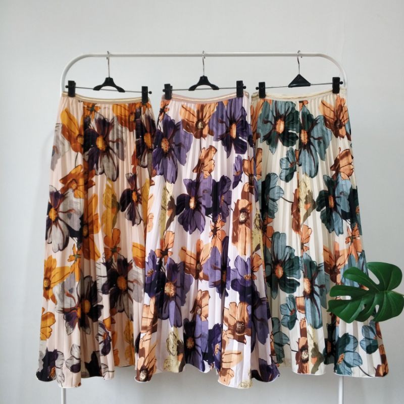 Rok panjang plisket bunga maxi skirt floral pleats import bkk bangkok