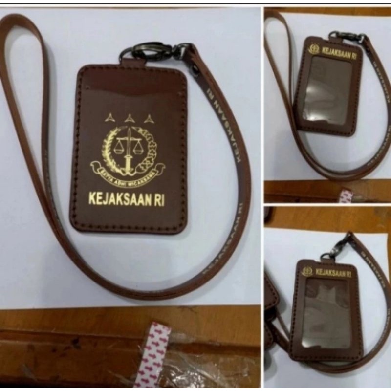 

Kalung ID Card Kejaksaan RI | Name Tag ID Card Kejaksaan RI Bahan dasar Kulit