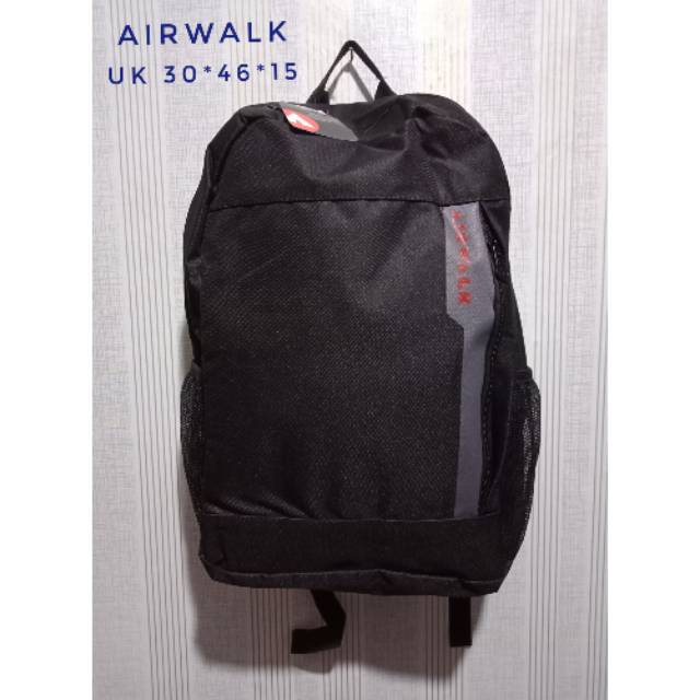 TAS PUNGGUNG PRIA AIRWALK HITAM.