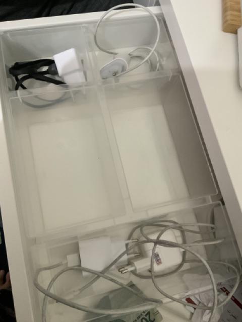 Antonius Sisipan Bakul, Transparan