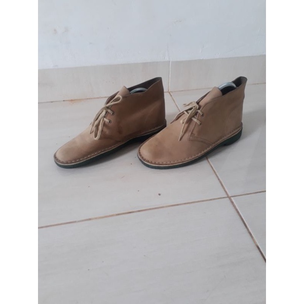 boots clarks desert