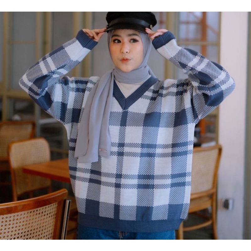 sweater rajut Kinan motif Tartan 7 gauge