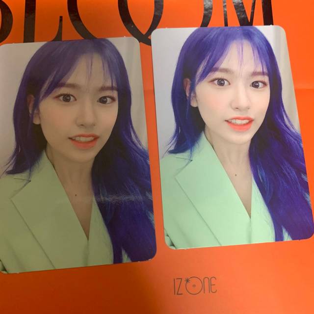 IZONE - BLOOM*IZ AR PHOTOCARD YUJIN