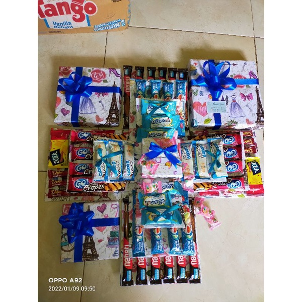 

Box surprise// plus uang roll 50k//plus snak//