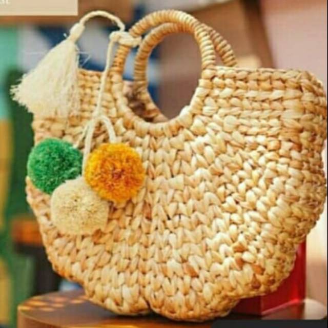 Tas eceng anggur pompom