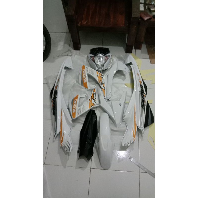 full body halus satria fu facelift 2014 putih plus reflektor depan