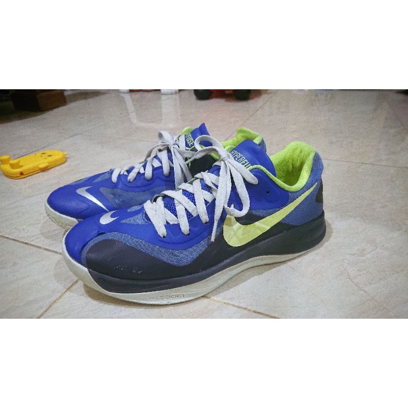 nike hyperfuse trainers