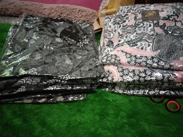 Atasan Batik Wanita Kekinian Blouse Shakira