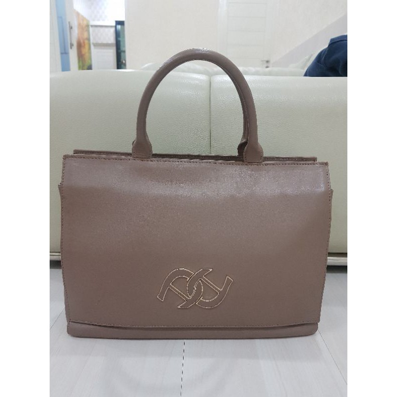 Tas kerja original aigner