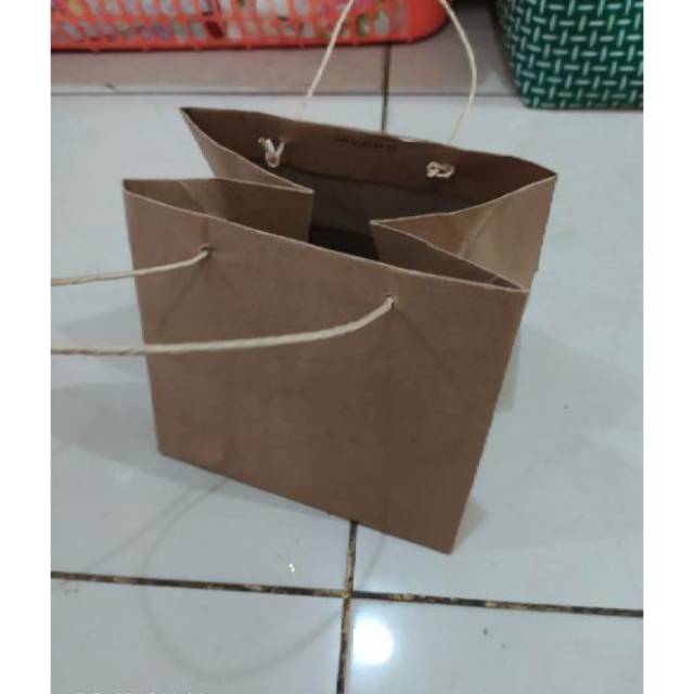 

Paper bag tolpes1 polos isi 12pcs terlaris dan murah