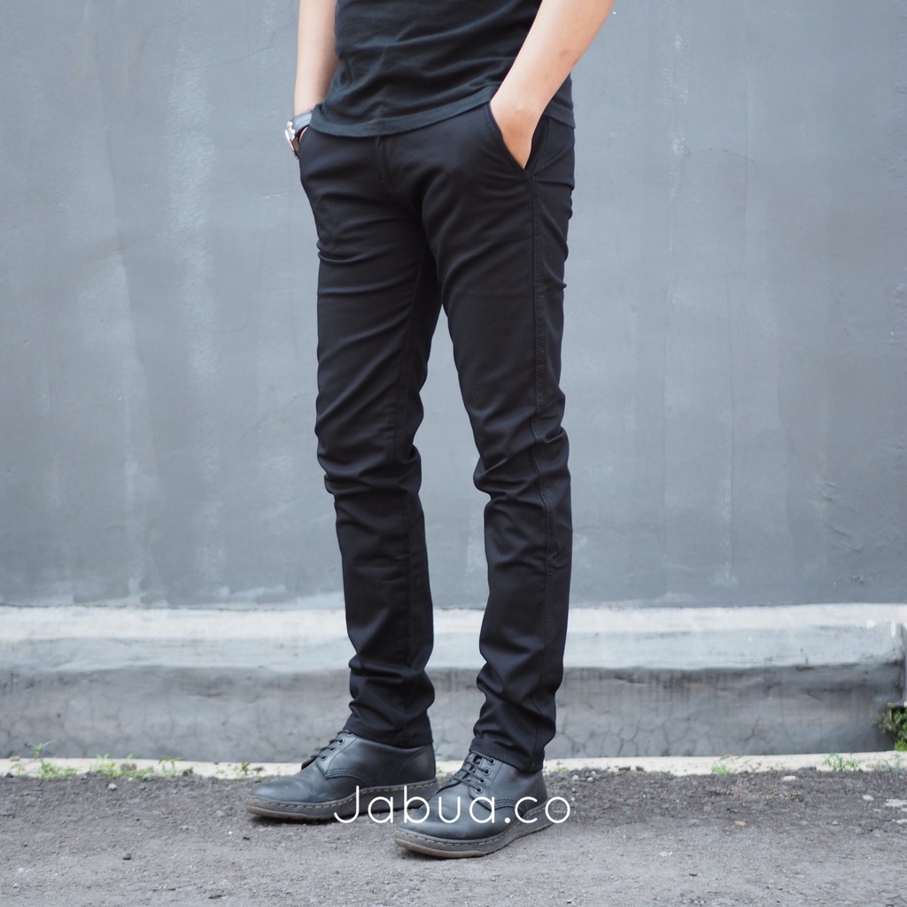 Celana Chino Panjang Premium - Hitam