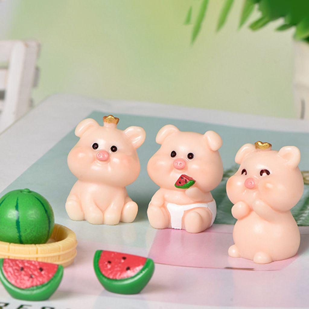 【 ELEGANT 】 Patung Babi Postur Lucu Menggemaskan DIY Dekorasi Desktop Piggy Rumah Boneka Hiasan Kue