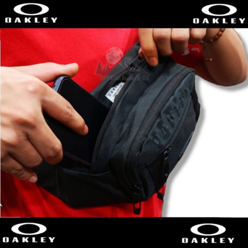 Tas Pinggang waistbag Oakley full black edition / tas Slempang Oakley / waistbag Oakley pria / tas distro/ Tas surfing