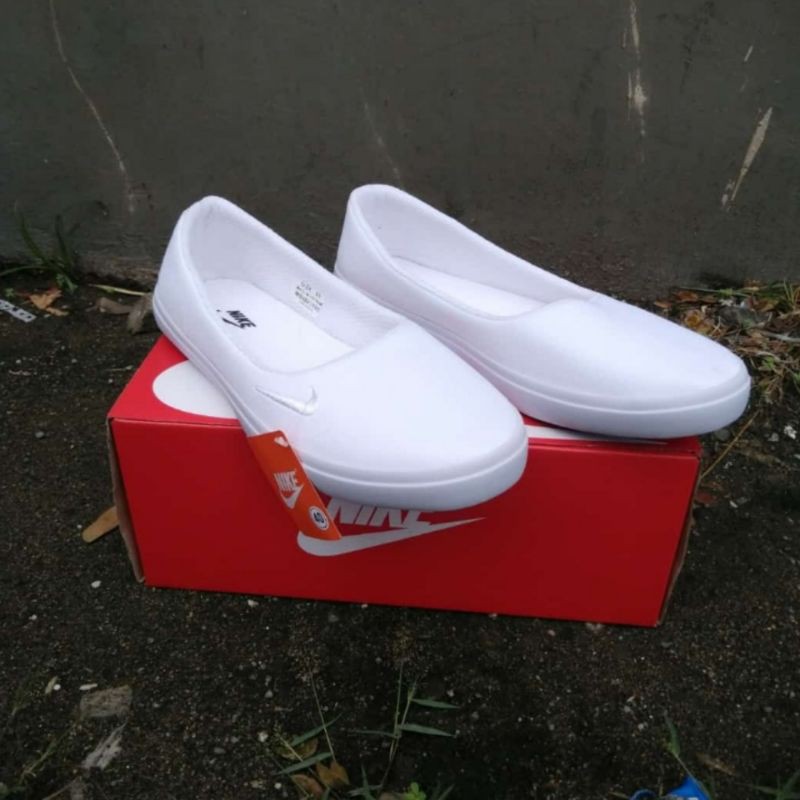 Nikee Sepatu Flat/Slop/Slip On Wanita Dewasa Standart (35 36 37 38 39 40)