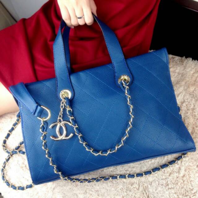 New Arrival Chanel Caviar shoulder bag /3