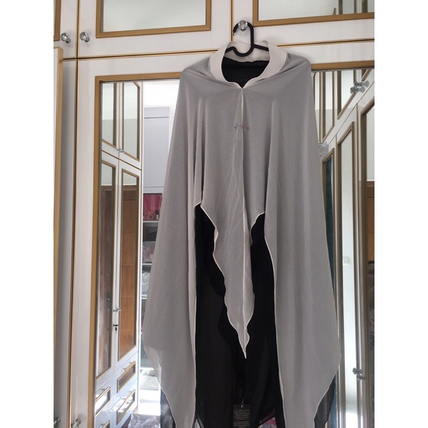 Sale New With Tag Sisesa Khimar Putih Hitam