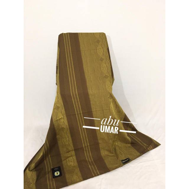 Sarung gajah duduk maestro