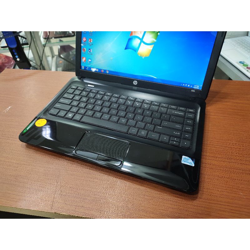 Laptop HP 1000 RAM 2GB HDD 500GB Warna Hitam Ada kamera DVD siap pakai laptop sangat istimewa cocok buat Sekolah SMP SMA KULIAH KERJA dan Buat kantoran aplikasi lengkap dan program