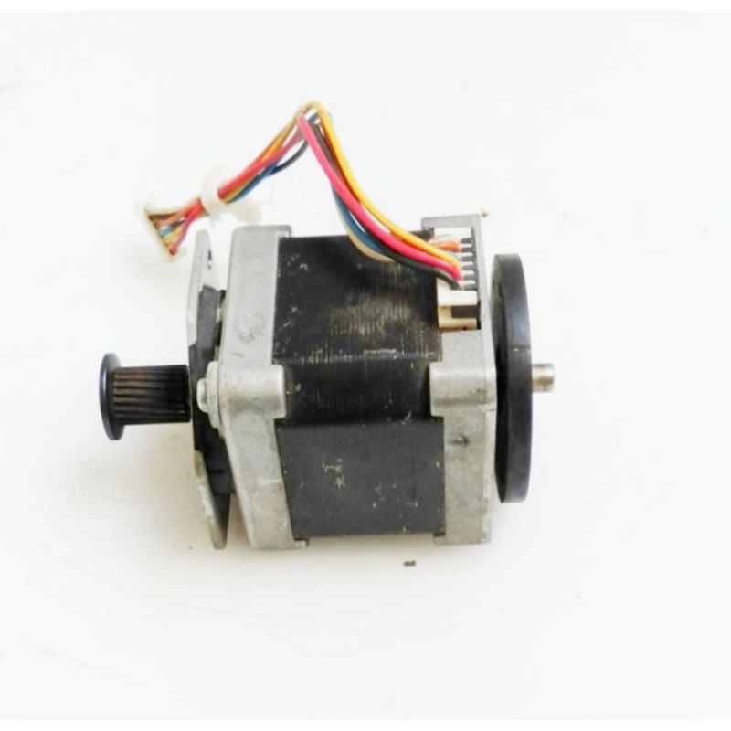 Steper Motor Sanyo Denki 123K38200 Type 103-594-05XD02 0.9Deg