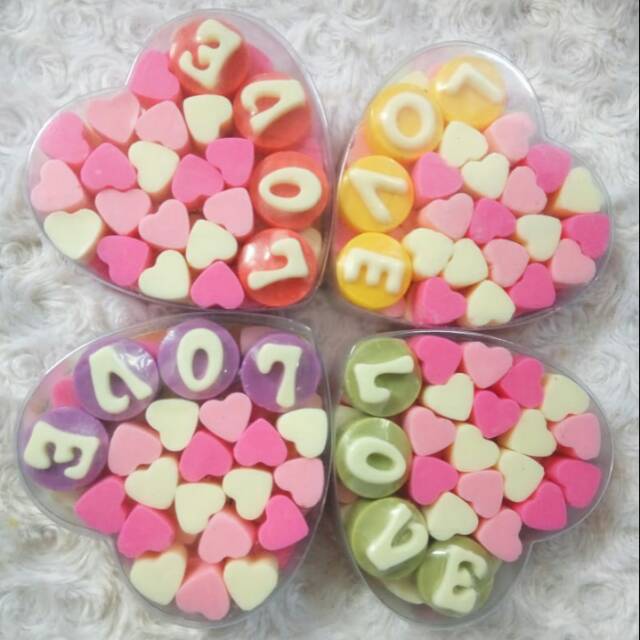 

Kado coklat valentine love/heart/hati