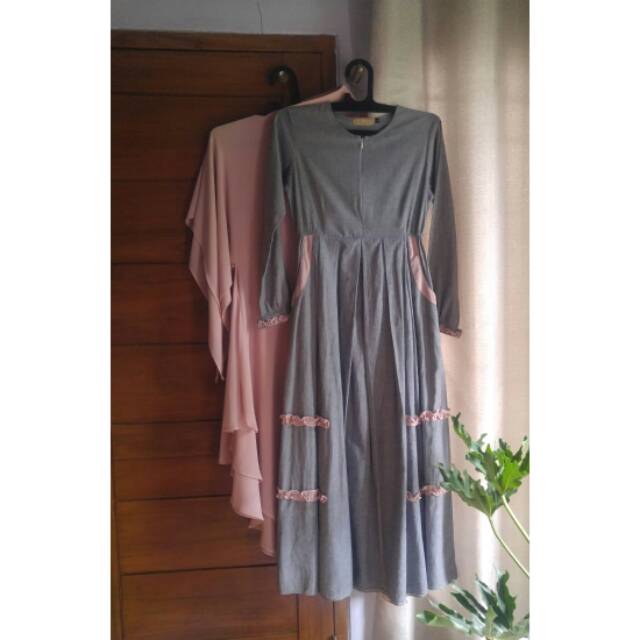 Sold out Preloved zafeetri ukuran s