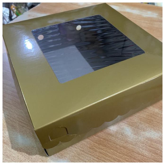 

Dus Cake Gold 20x20x8 / packaging box kue
