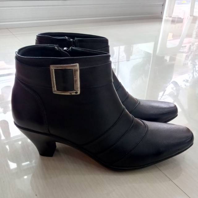 Evania / Boots Wanita / Sepatu Kulit