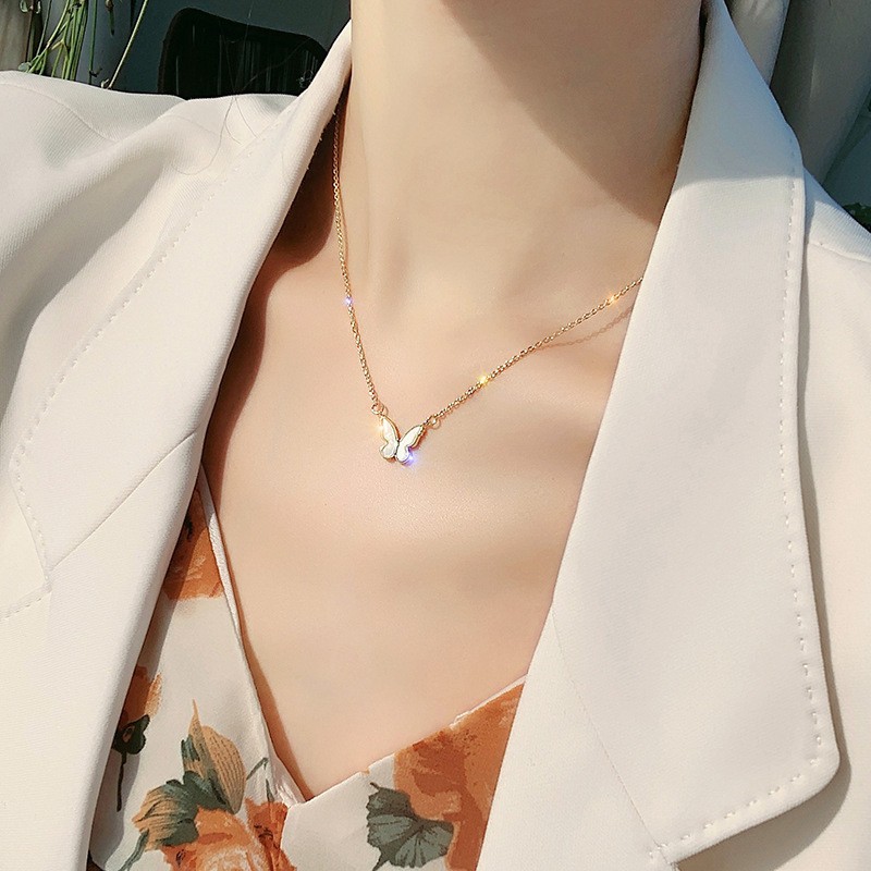 Kalung Liontin Kupu-Kupu Gaya Korea Rantai Anting Simple elegant simple butterfly alloy Crystal