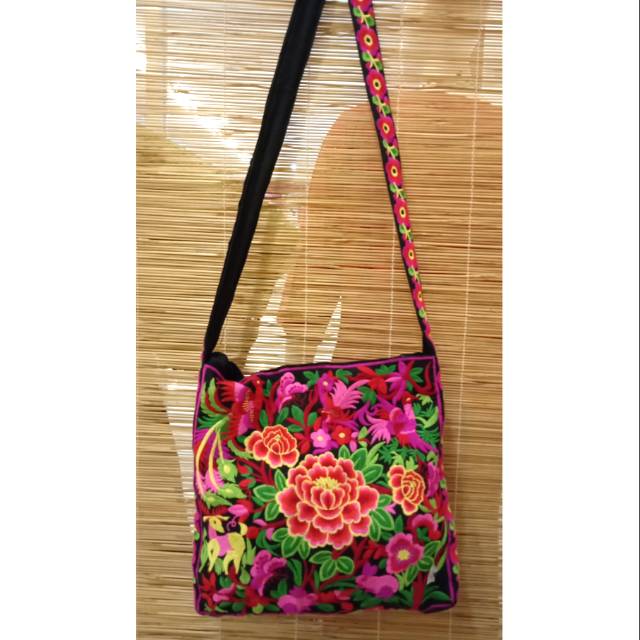 Tas Slempang Bordir Bunga Bangkok