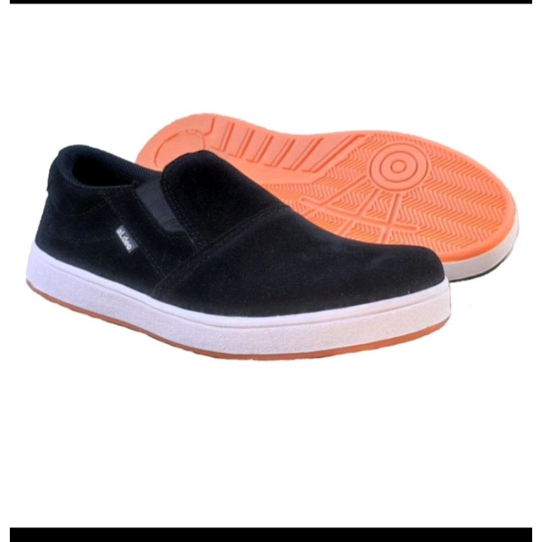 Sepatu Vans Slip On Classic /Vans Slip On Oldskool Klasik Black  White Import BNIB /Vans Slip ON Terlaris